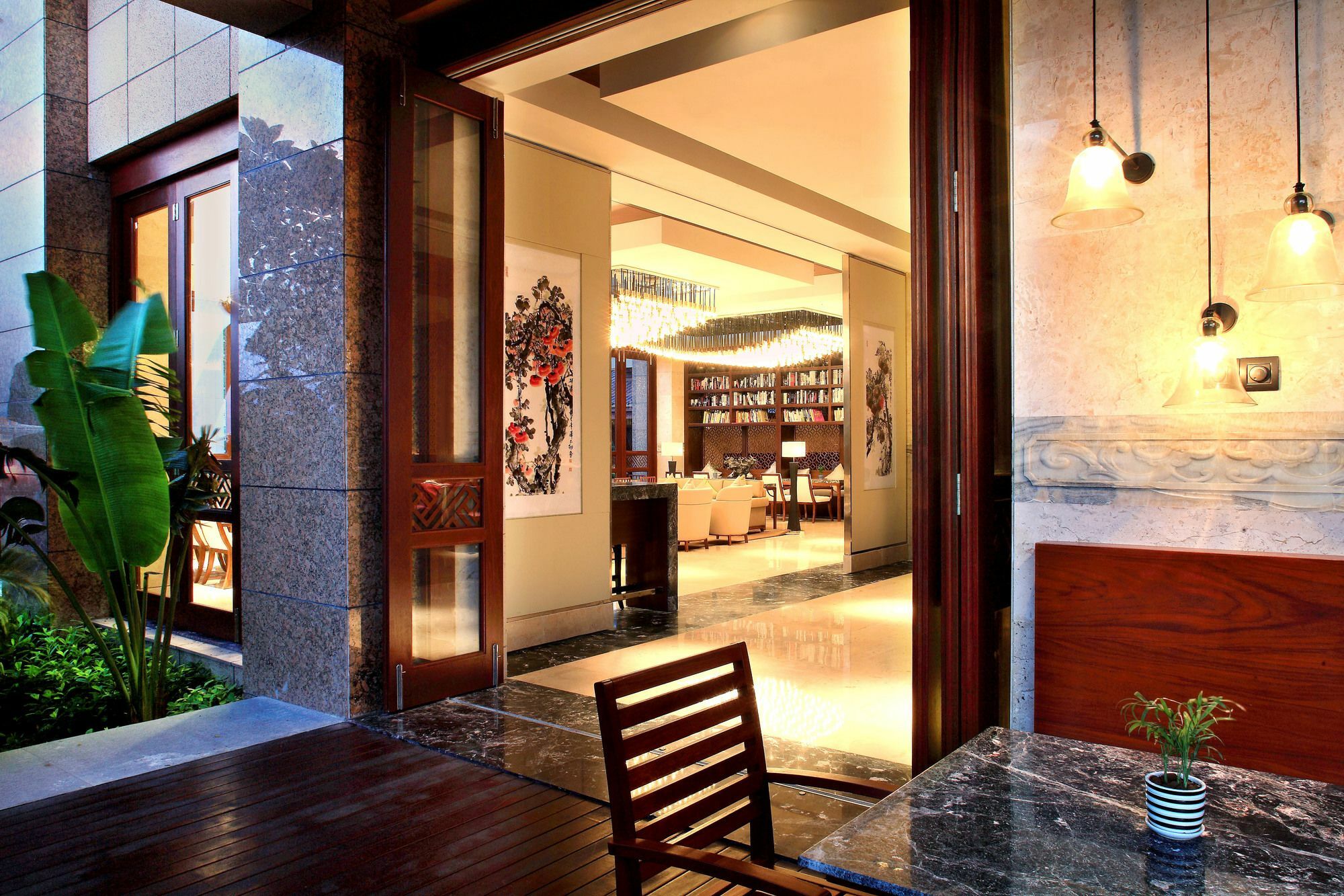 Four Seasons Ocean Courtyard Hotel Санья Экстерьер фото