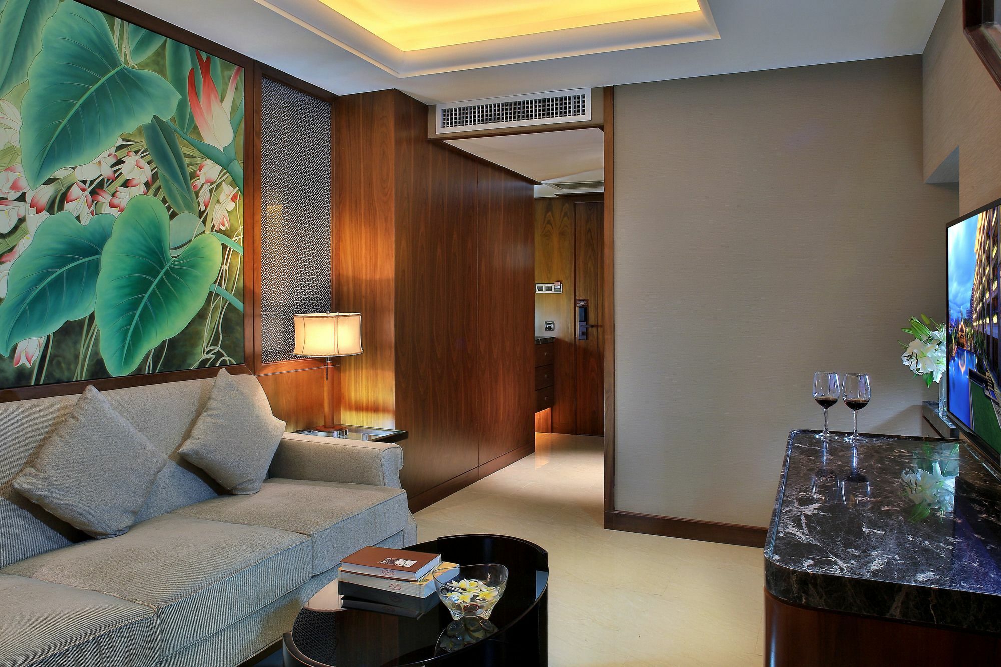 Four Seasons Ocean Courtyard Hotel Санья Экстерьер фото
