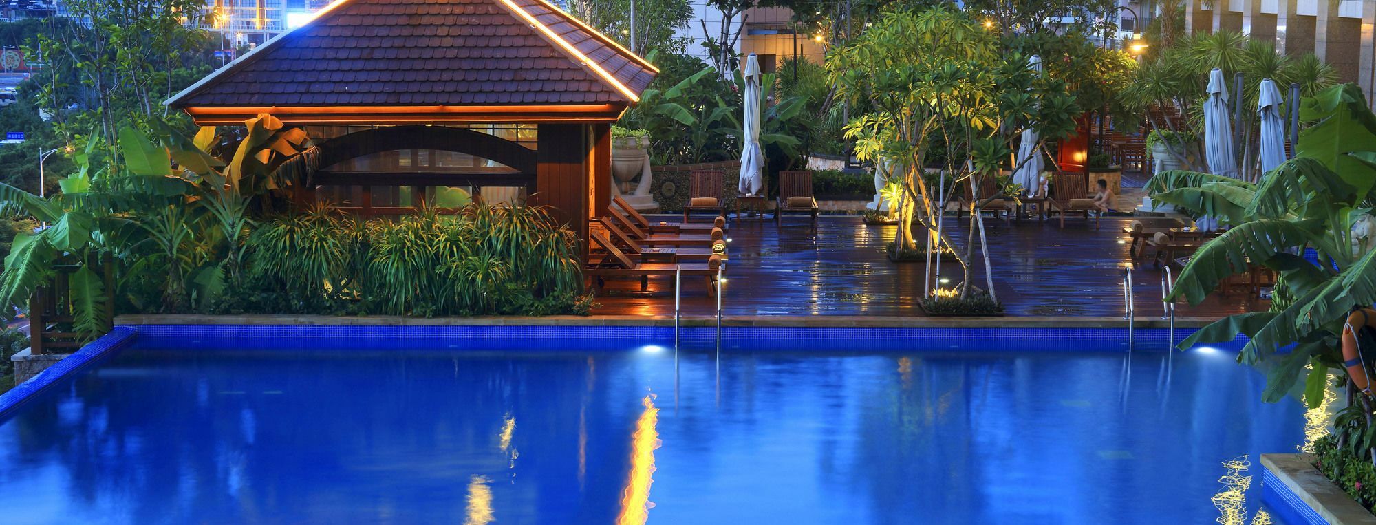 Four Seasons Ocean Courtyard Hotel Санья Экстерьер фото